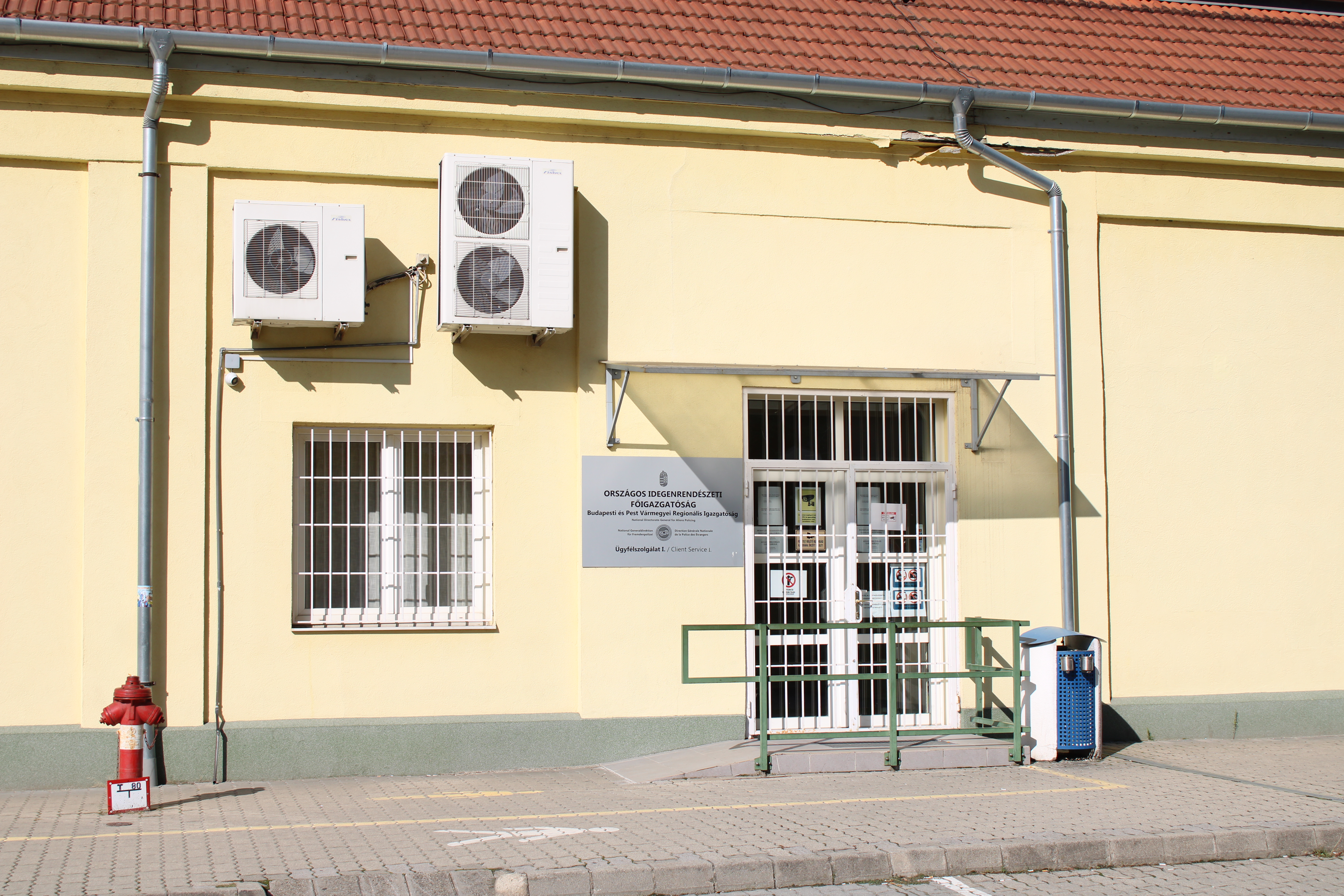 Módosított ügyfélfogadással a héten a Menekültügy